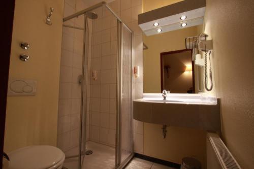Hotel Schofer เซเซ็น ภายนอก รูปภาพ